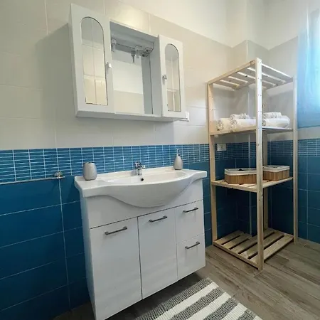 Apartment Sake' *