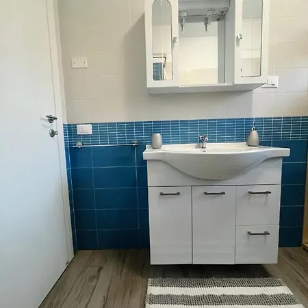 Apartment Sake' *